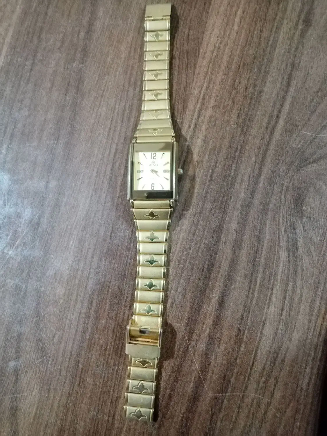 ساعت سالم|ساعت|سبزوار, امام خمینی (ناوی)|دیوار