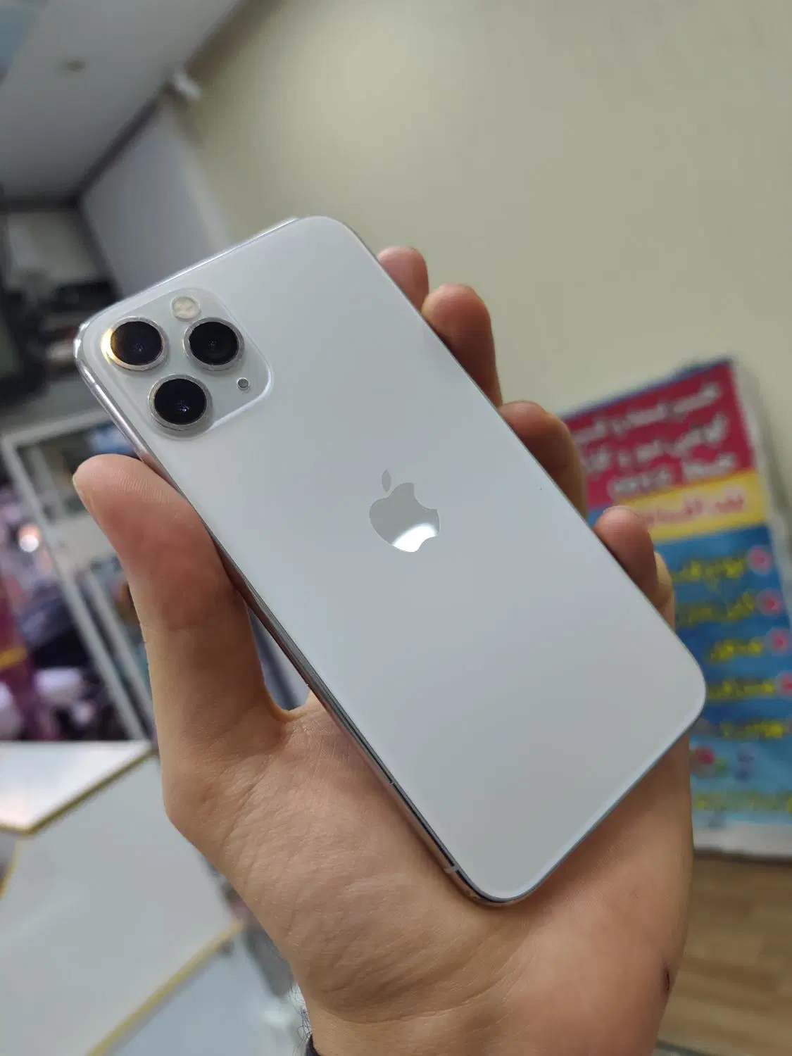 iPhone 11pro سفید|موبایل|اندیشه, اندیشه فاز ۱|دیوار