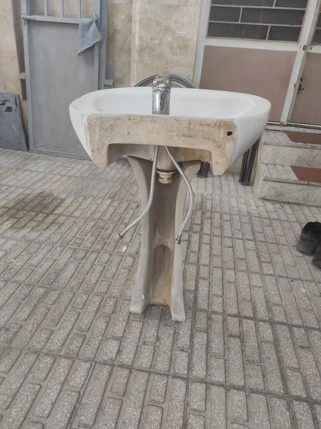 روشویی کاملا سالم و همراه با روشویی|لوازم سرویس بهداشتی|کرمانشاه, |دیوار