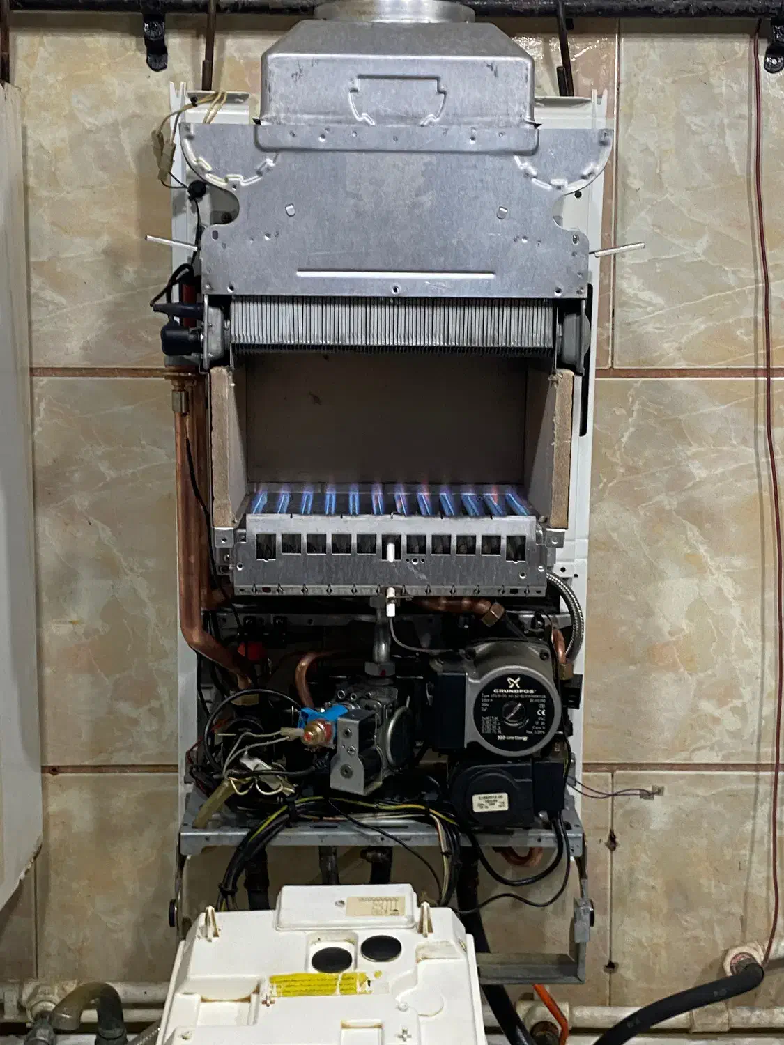 تعمیر پکیج و هیتر گازی|خدمات پیشه و مهارت|الوند, |دیوار