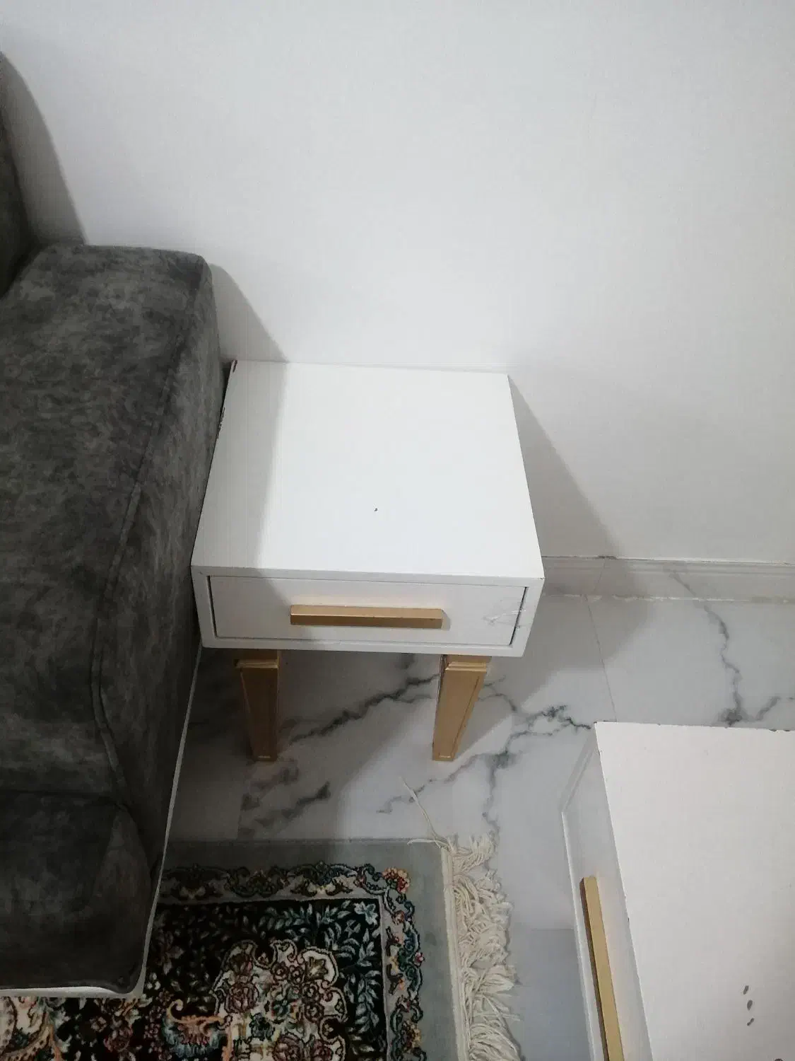 میز tv. میز وسط. یک عدد عسلی تمیز|مبلمان خانگی و میز عسلی|سبزوار, علمدار|دیوار