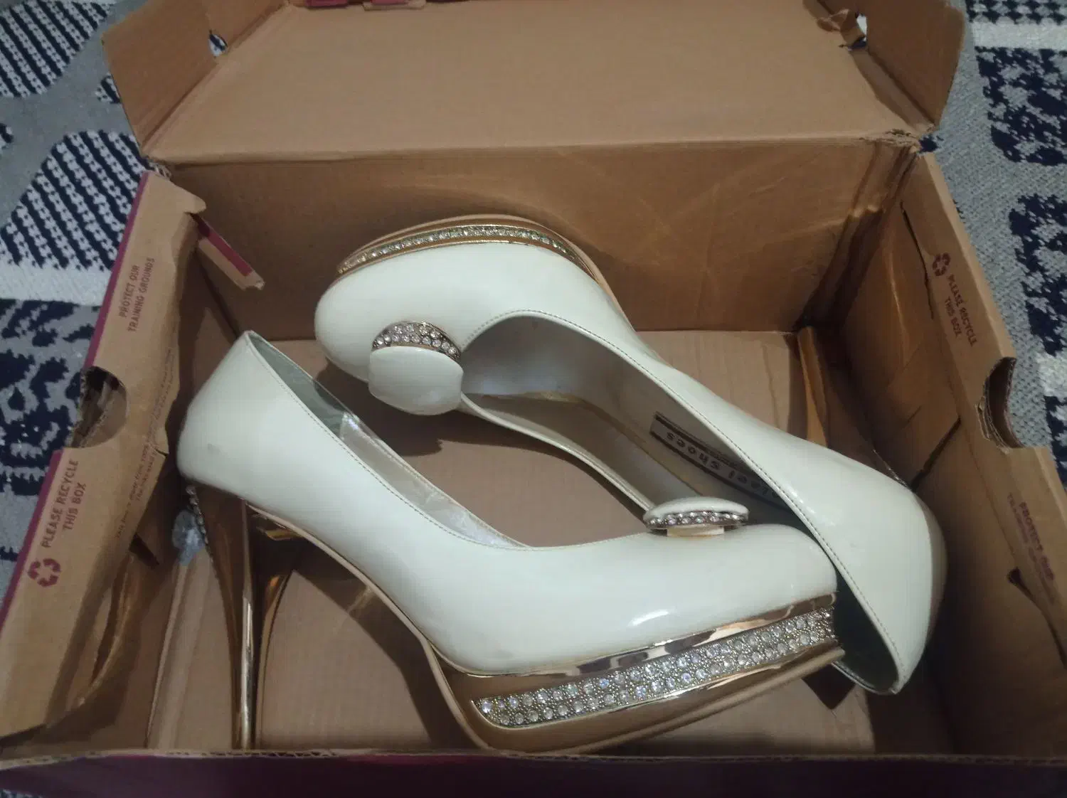 کفش مجلسی|کیف، کفش، کمربند|آبدانان, |دیوار