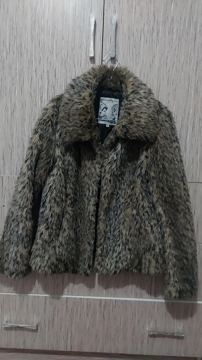 کت و پالتو|لباس|مهاباد (آذربایجان غربی), |دیوار