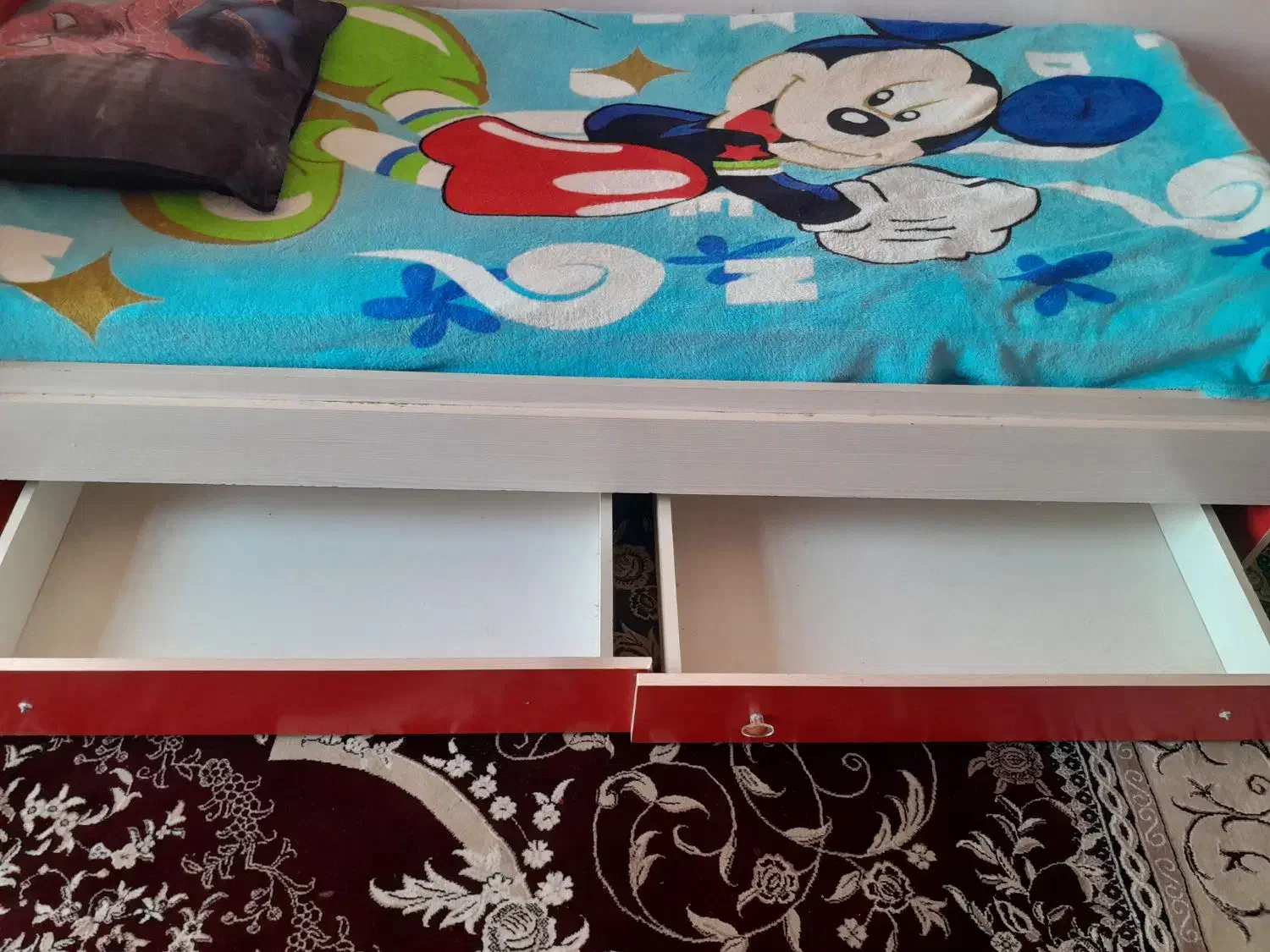 تخت خواب یک نفره|تخت و سرویس خواب|بن, |دیوار