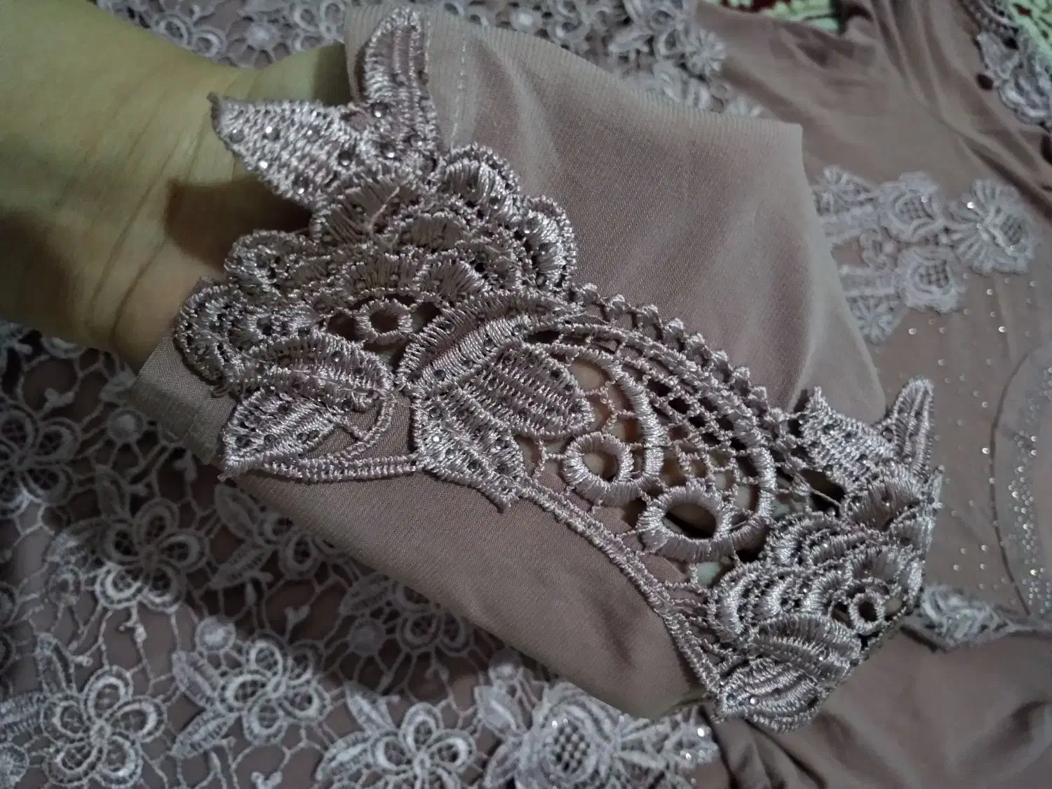 قیمت  ۴۰۰ تومن|لباس|نظرآباد, رسالت|دیوار