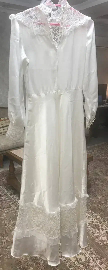 لباس عروس|لباس|رشت, رودبارتان|دیوار