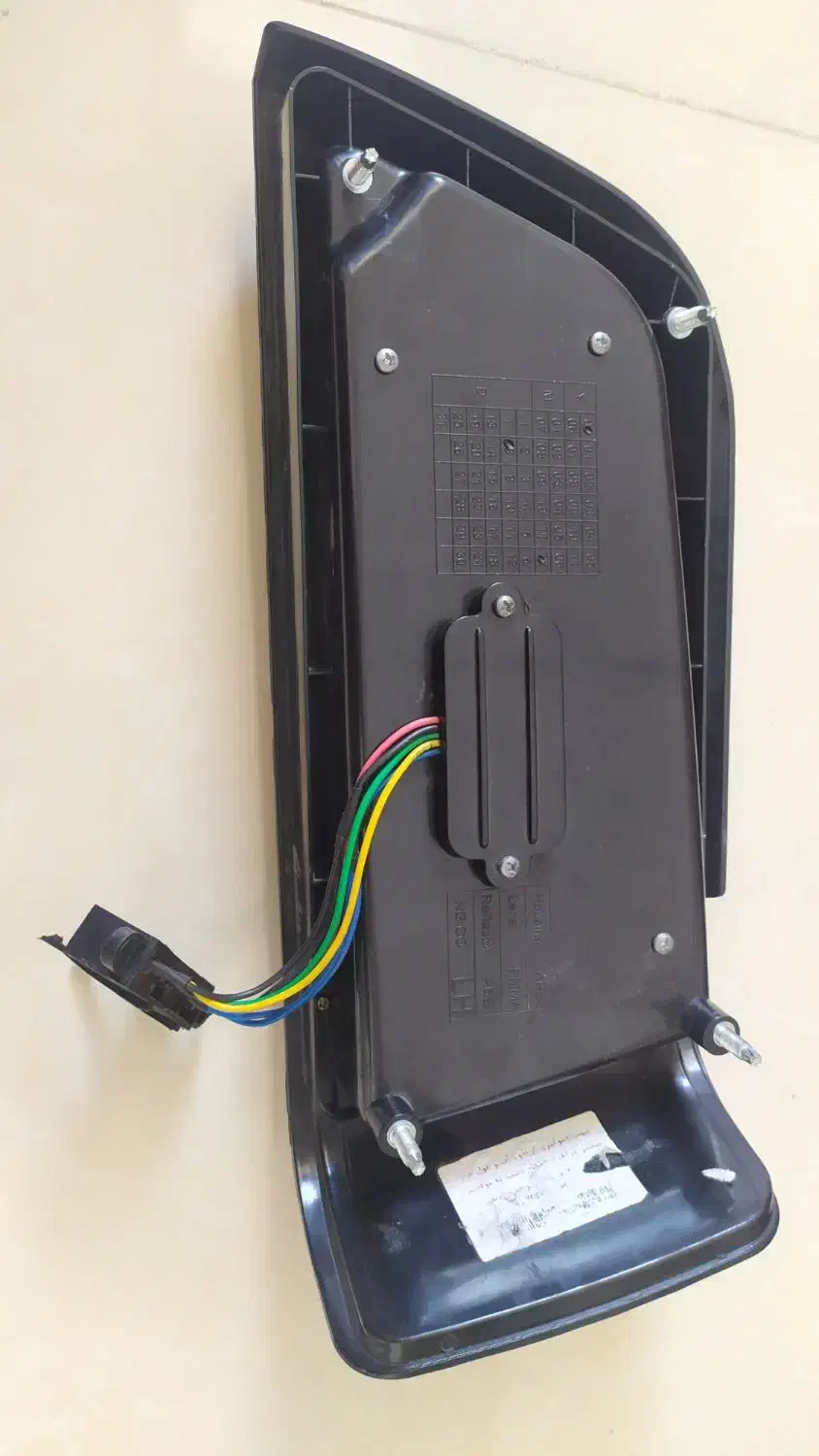 چراغ عقب پارس مدل پاسات|قطعات یدکی و لوازم جانبی|فولادشهر, C3|دیوار