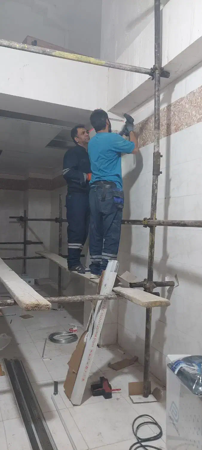 نصب سقف کاذب +نورپردازی وبرقکاری و برق قدرت|خدمات پیشه و مهارت|پرند, فاز ۵|دیوار