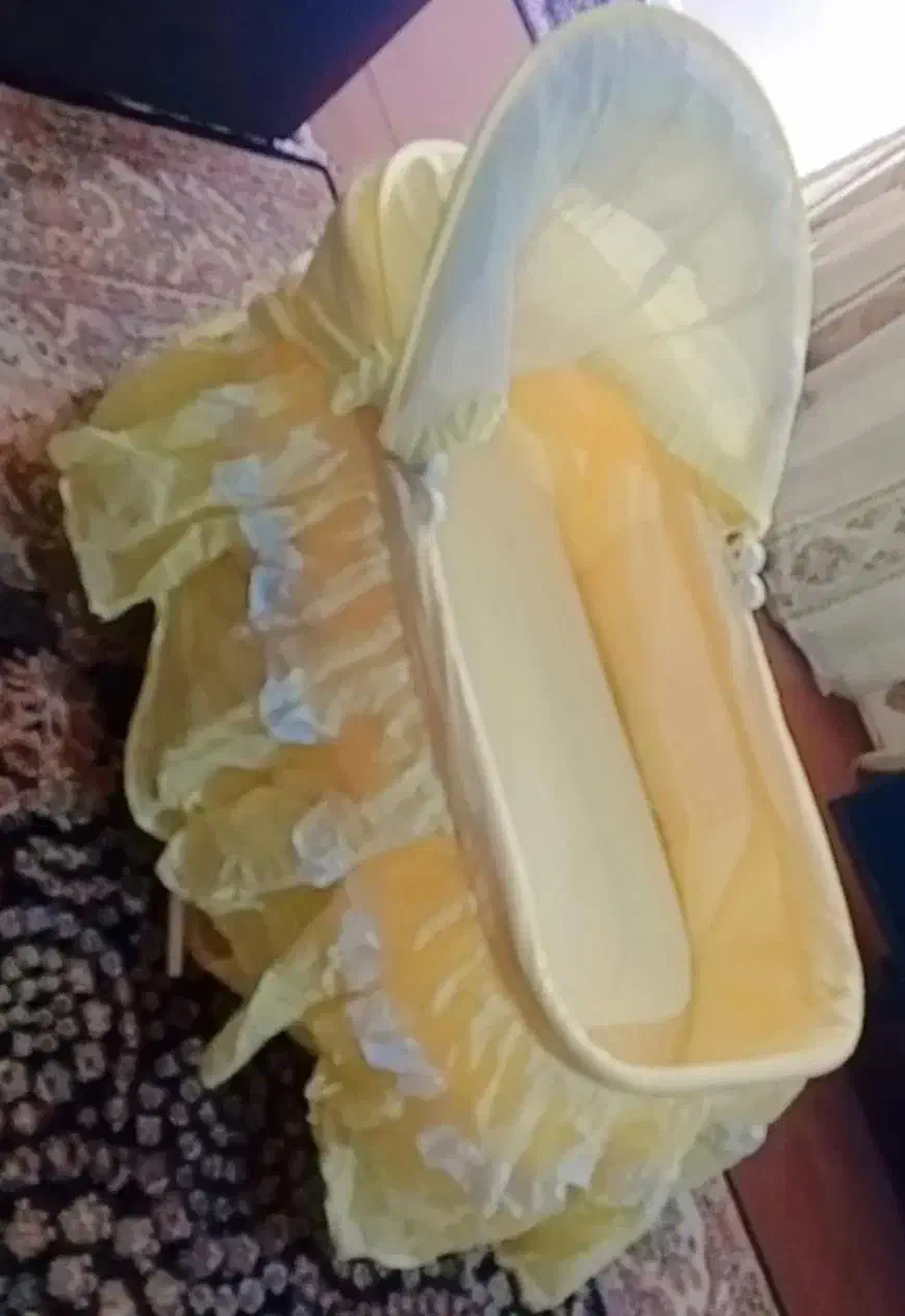 گهواره ی تاشو و کنار تخت مادر|تخت و سرویس خواب|تهران, والفجر (افسریه)|دیوار