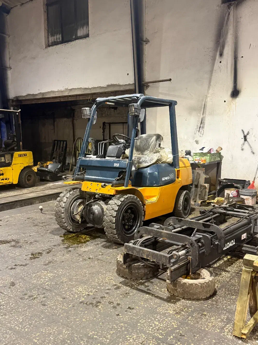 تعمیر لیفتراک|ماشینآلات صنعتی|امامزاده عبدالله, |دیوار