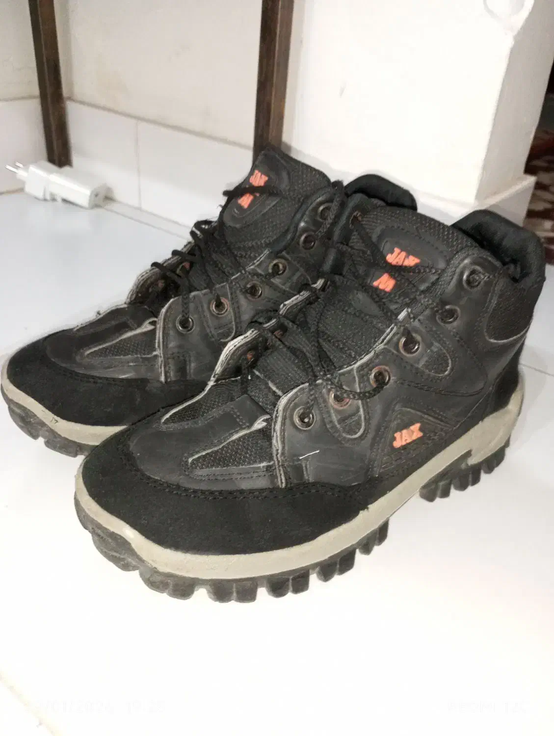 کفش نو|کیف، کفش، کمربند|قرچک, شهرک طلائیه|دیوار