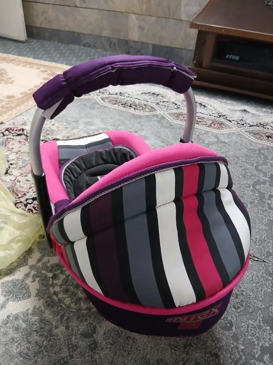 کریر و گهواره کودک|کالسکه و لوازم جانبی|قم, آزادگان|دیوار