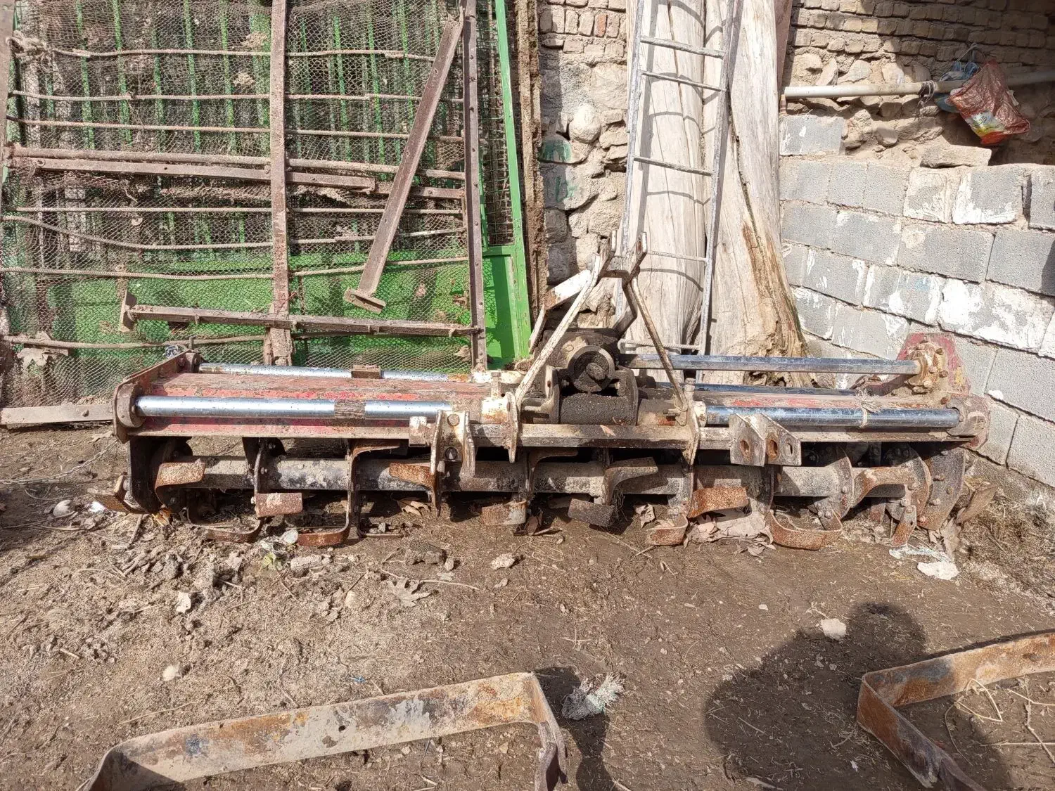 کلخ شکن|ماشین‌آلات صنعتی|مانه, |دیوار