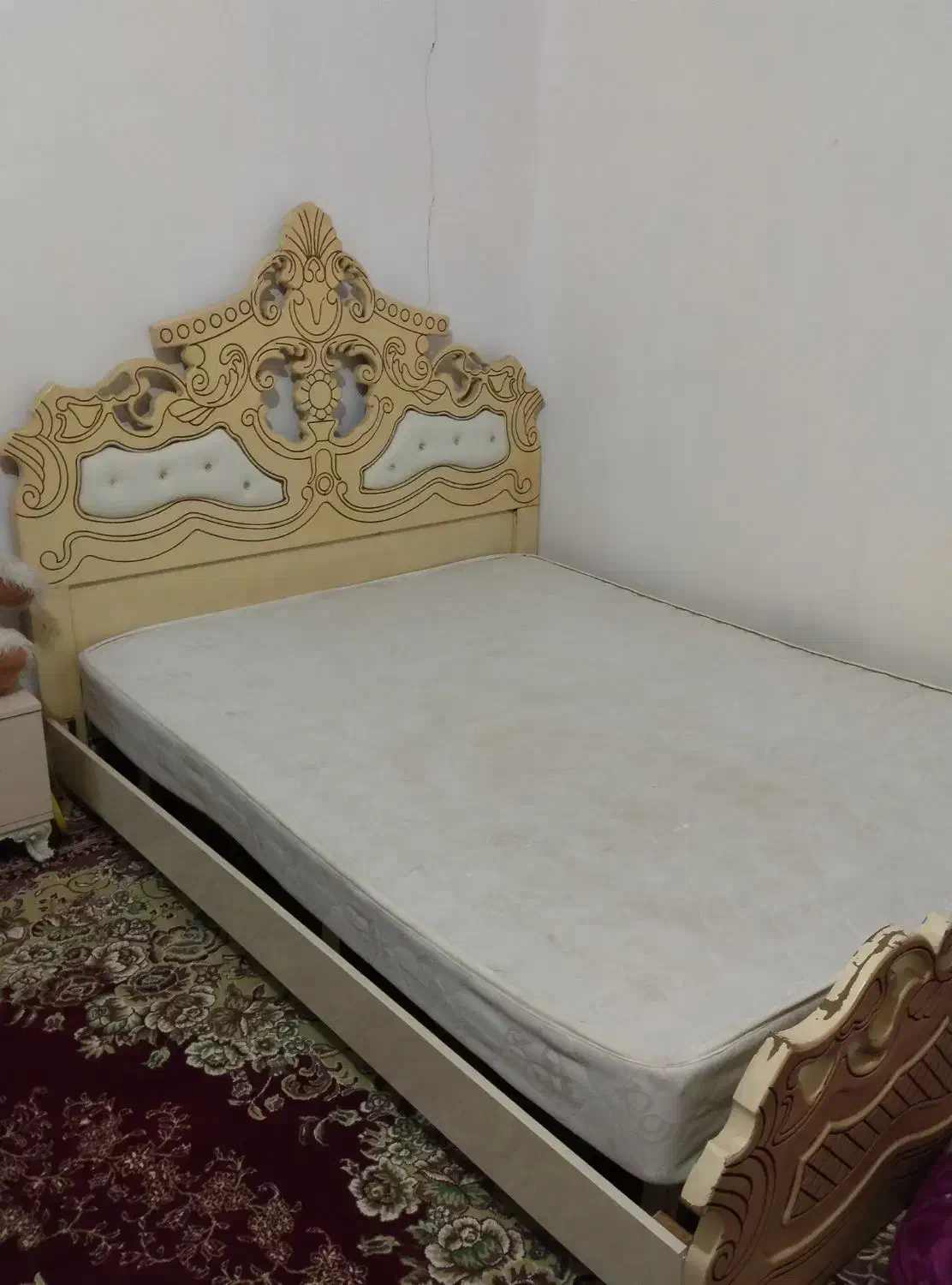 تخت خواب دو نفره سالم|تخت و سرویس خواب|پارس‌آباد, |دیوار
