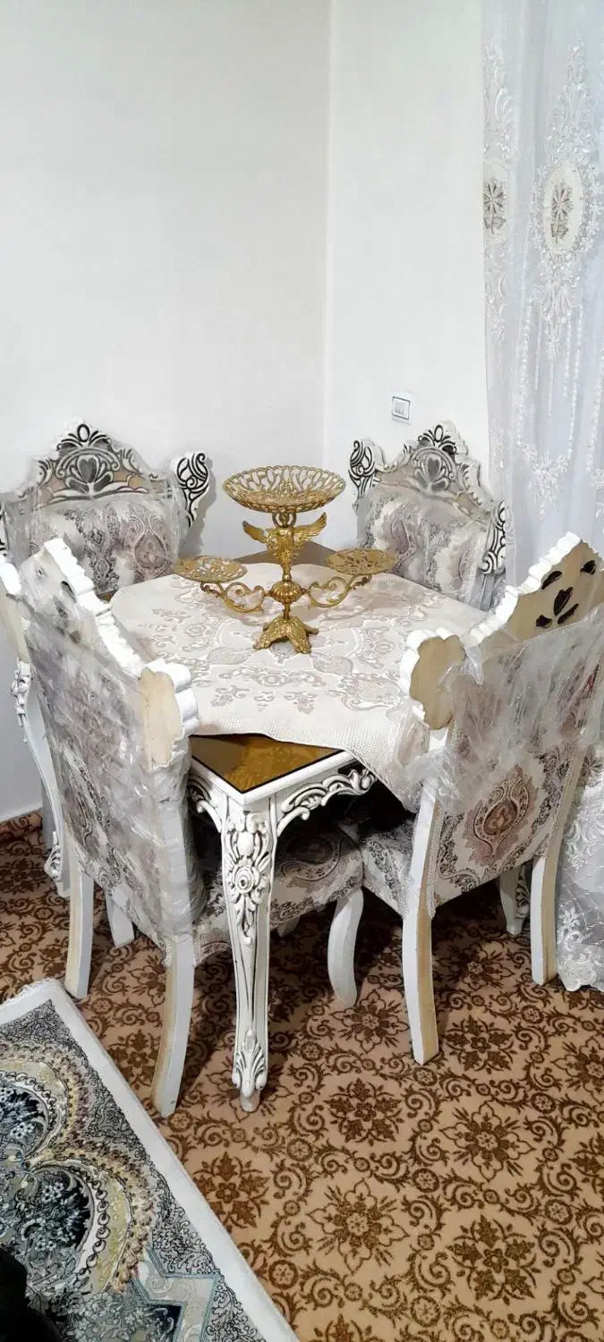 میز نهار خوری 4نفره در حد|میز و صندلی غذاخوری|فردیس, شهرک شهید حسینی|دیوار