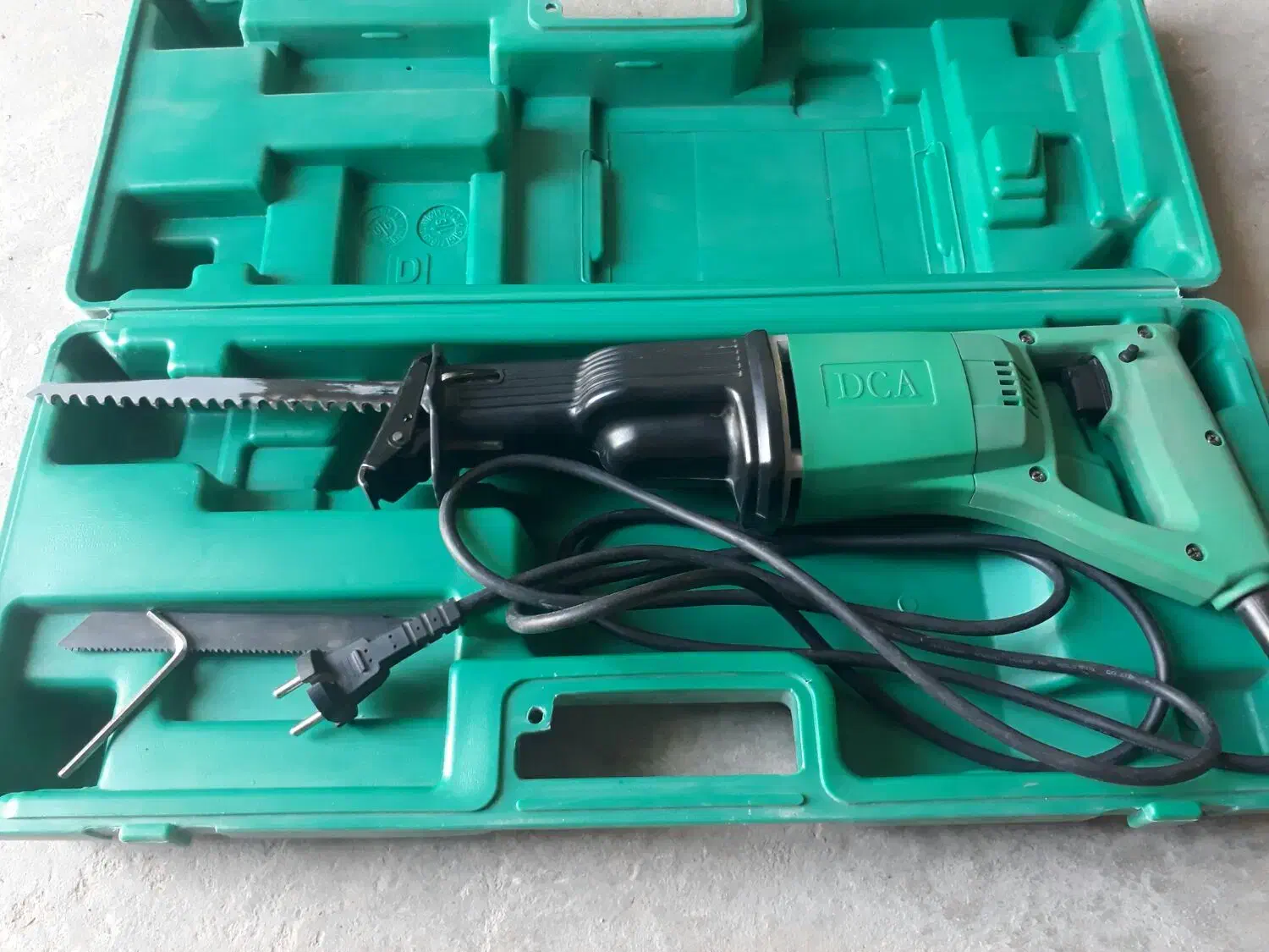 اره برقی چینی عمود بر چوب واهن در حد توان|ابزارآلات|آبپخش, |دیوار