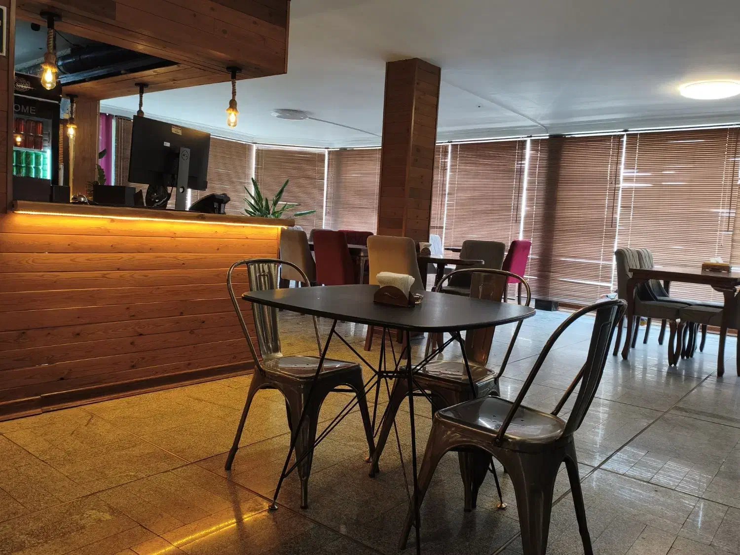 مغازه 110 جلو درب دانشگاه|اجارهٔ مغازه و غرفه|کرج, اصفهانیها|دیوار