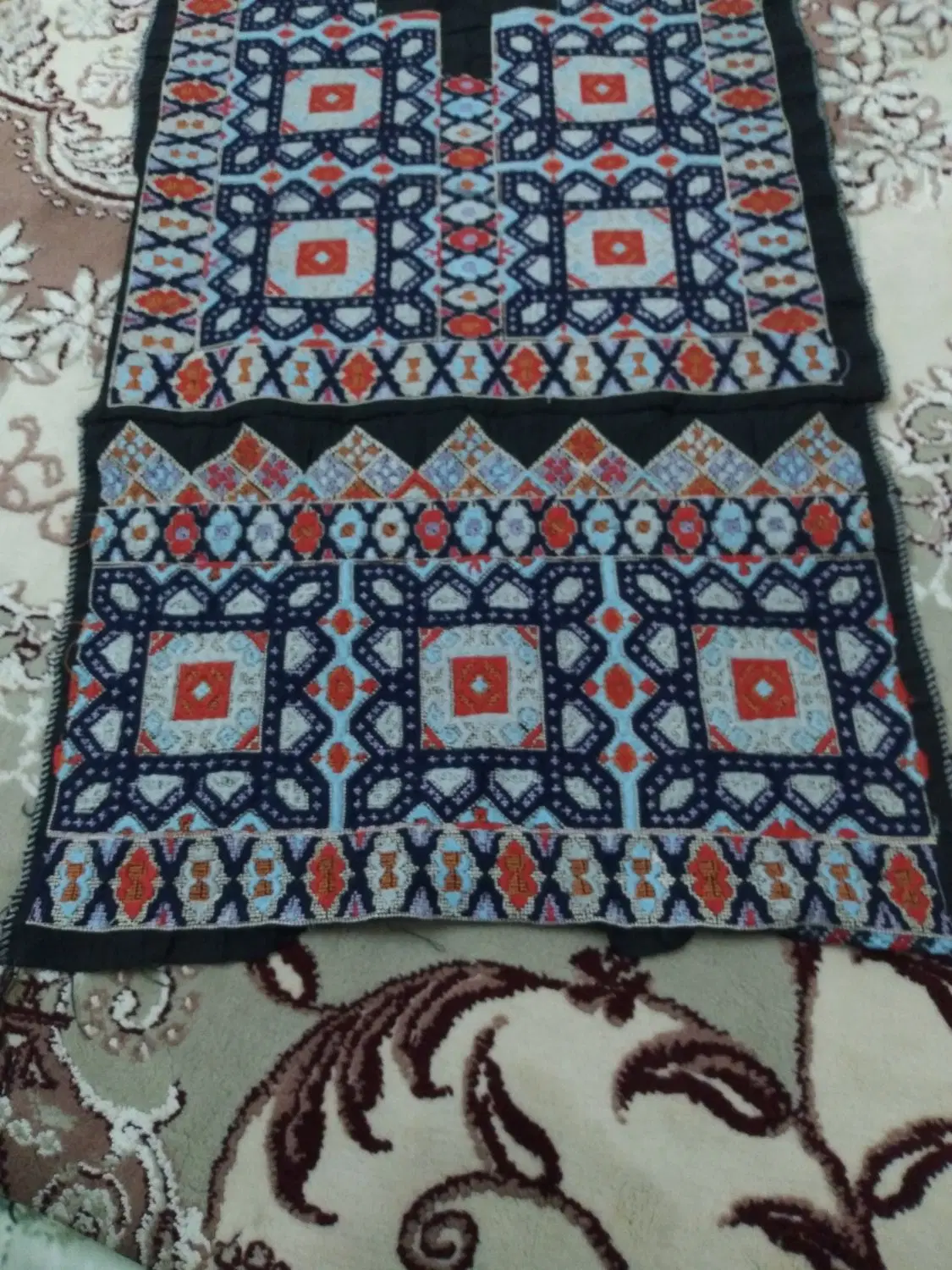 زنچک|لباس|زاهدان, |دیوار