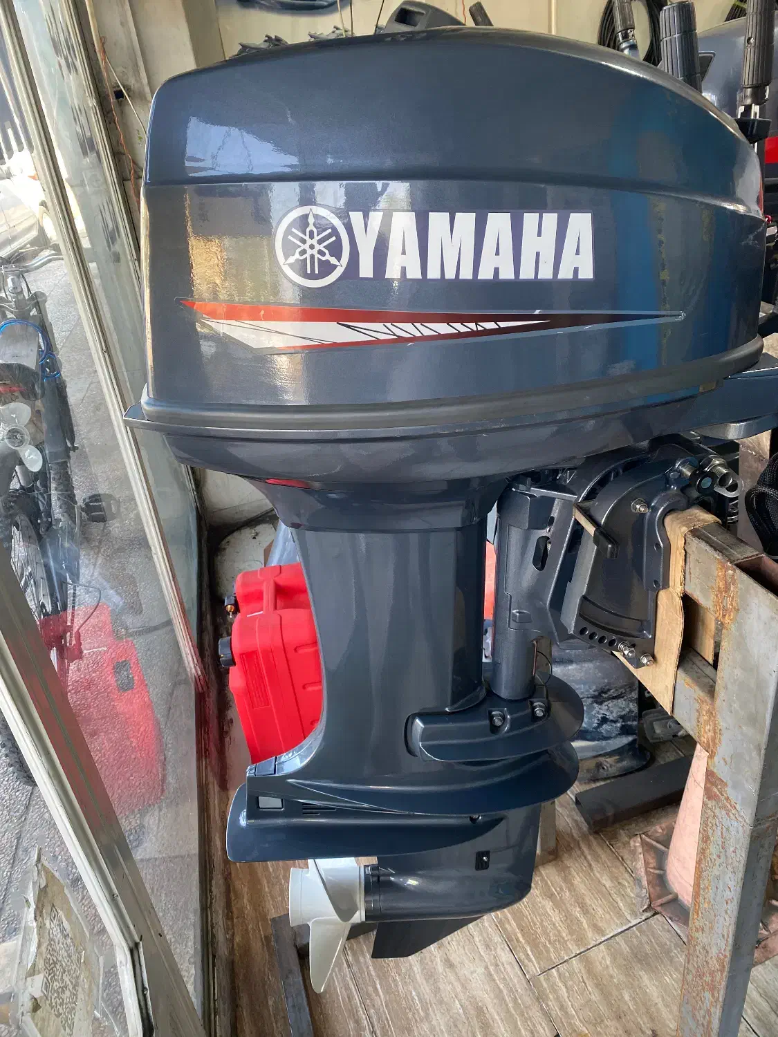 موتور ۴۰ صفر  استارتی داخل کارتون|قایق و سایر وسایل نقلیه|بندر انزلی, قلم گوده|دیوار