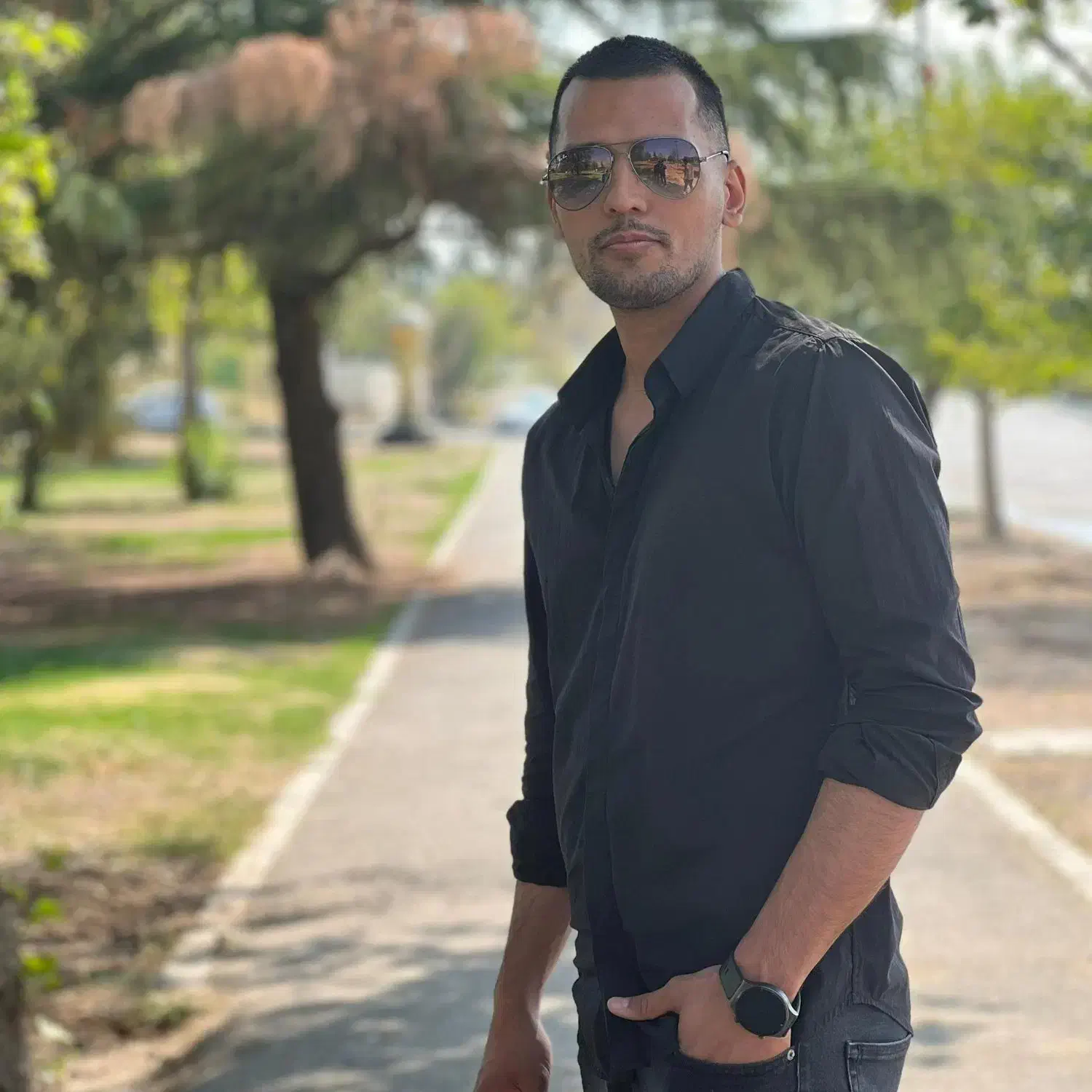 نقاشی ساختمان و نصب و فروش کاغذ دیواری|خدمات پیشه و مهارت|تهران, دریاچه شهدای خلیج فارس|دیوار