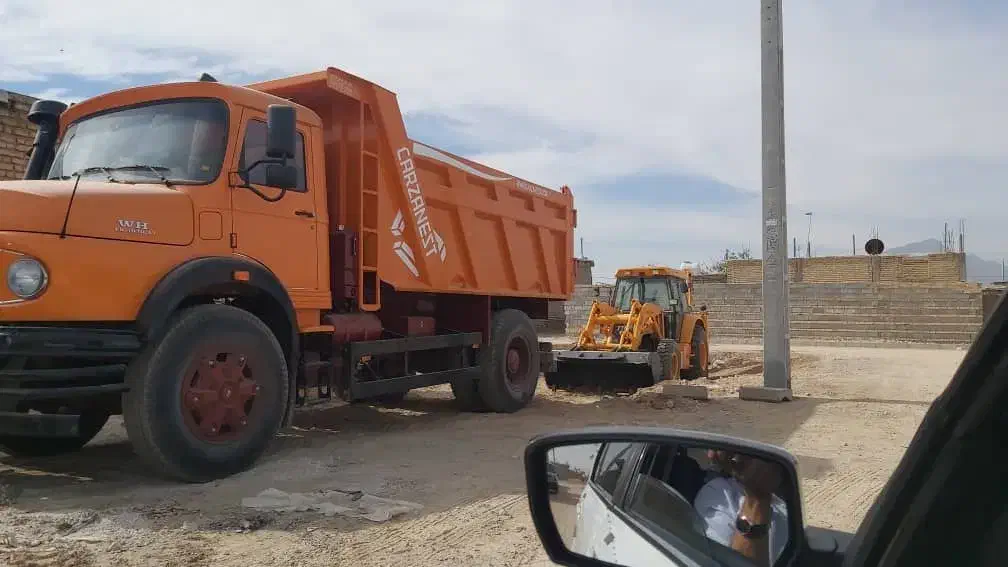 بیل بکهو|خدمات حمل و نقل|صدرا-فارس, فاز ۱|دیوار