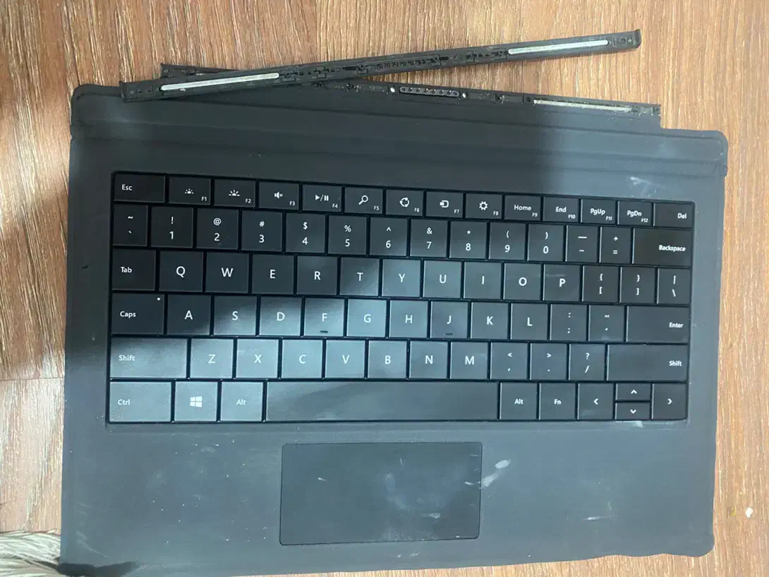 سرفیس پرو ۳ ال سی دی شکسته|تبلت|تهران, زنجان جنوبی|دیوار