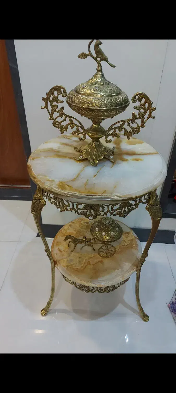 میز برنز اصل با سنگ مرمر|مبلمان خانگی و میز عسلی|اندیشه, شهرک صدف|دیوار