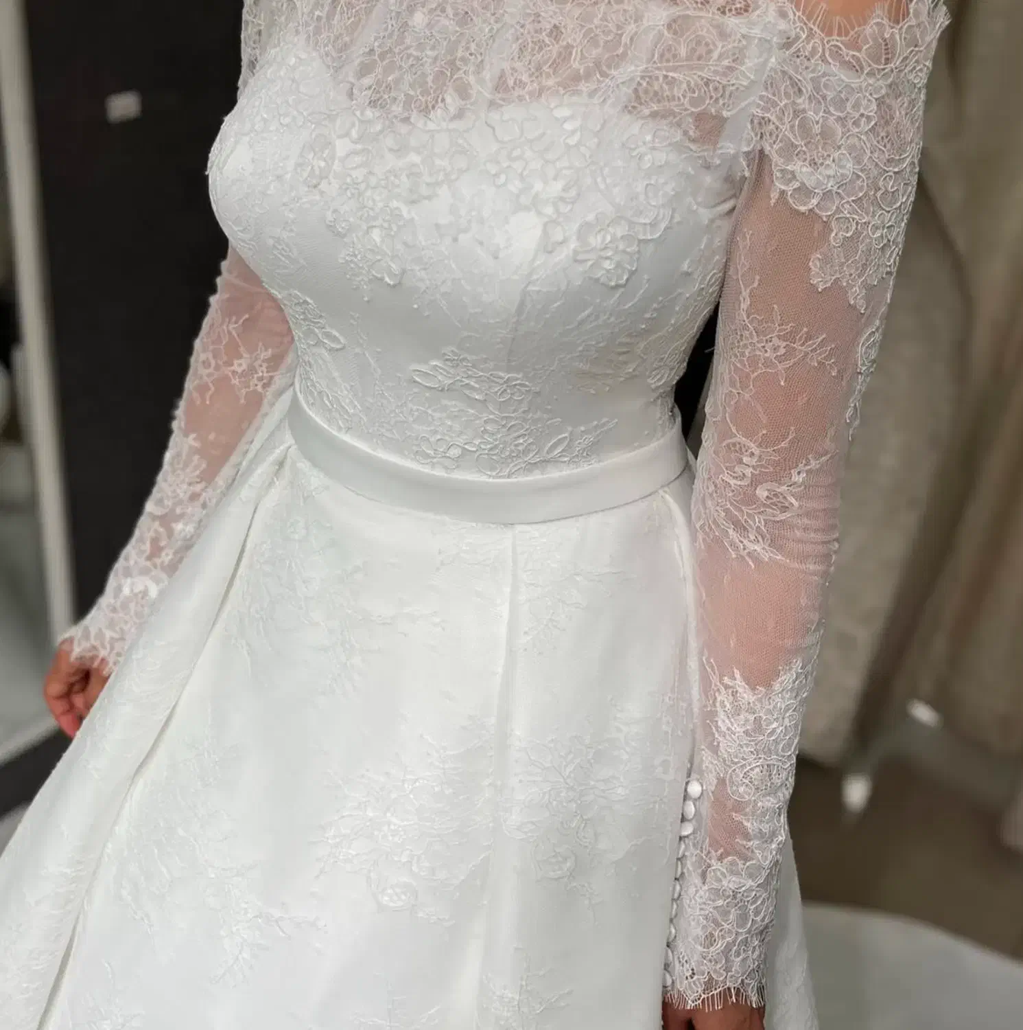 لباس عروس فرانسه|لباس|رشت, صفاری|دیوار