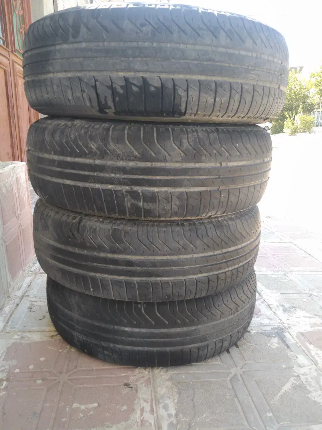 چهار حلقه لاستیک|قطعات یدکی و لوازم جانبی|دهگلان, |دیوار
