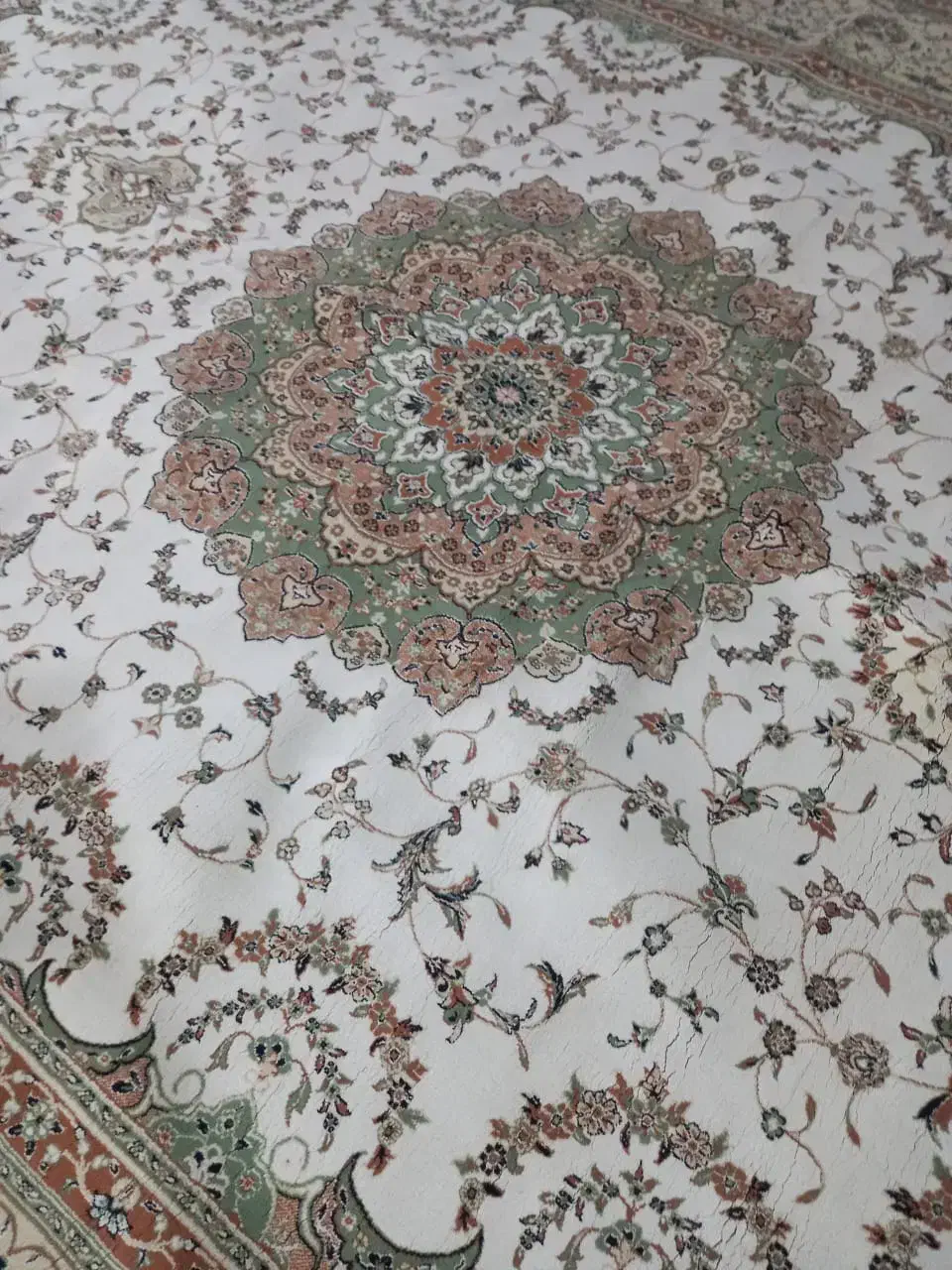 فرش دوازده متری قالیشویی دادم|فرش|قائم‌شهر, |دیوار