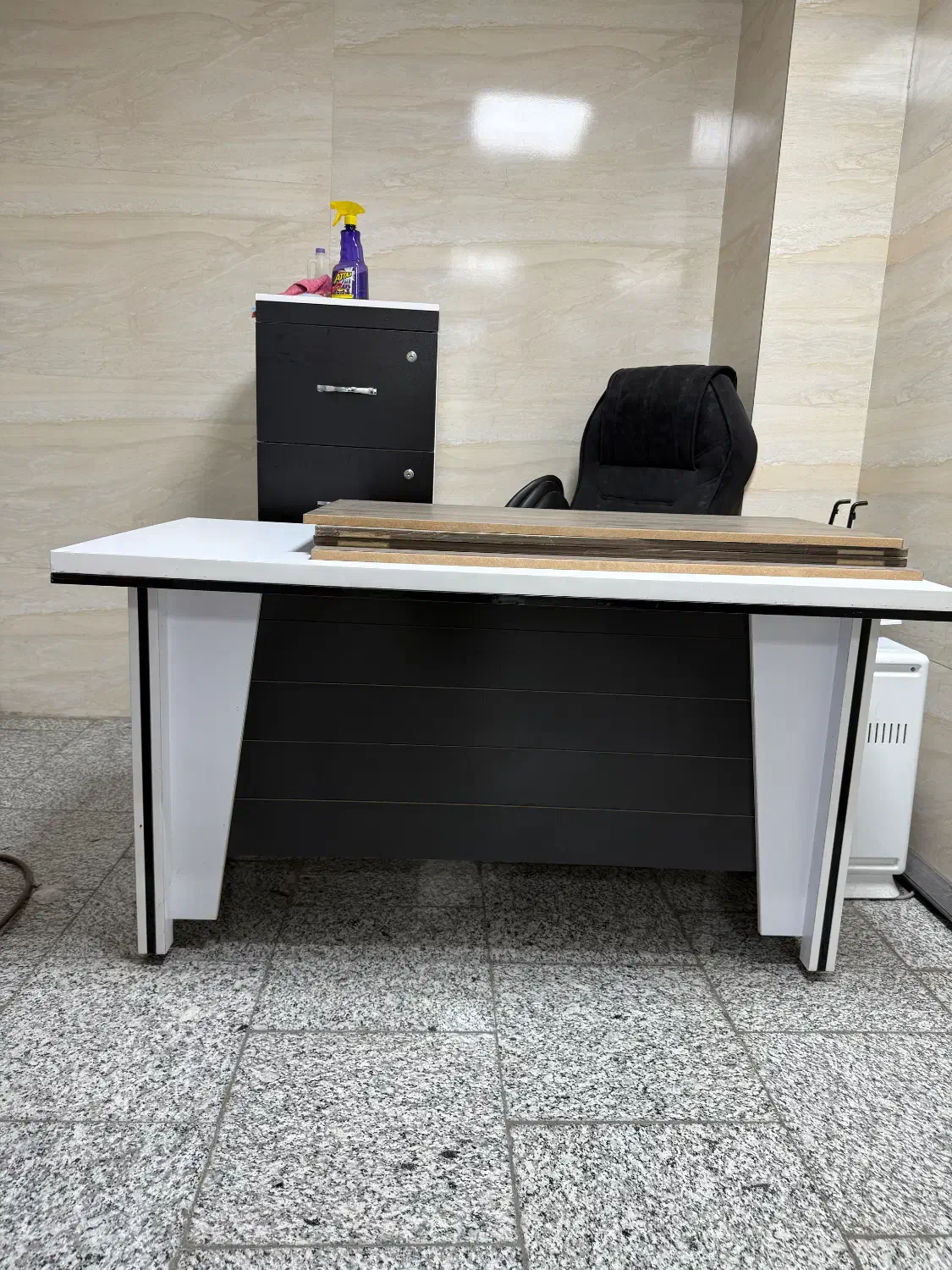 میز و صندلی و کتابخانه|دفتر کار|اسلام‌شهر, شهرک احمدیه|دیوار