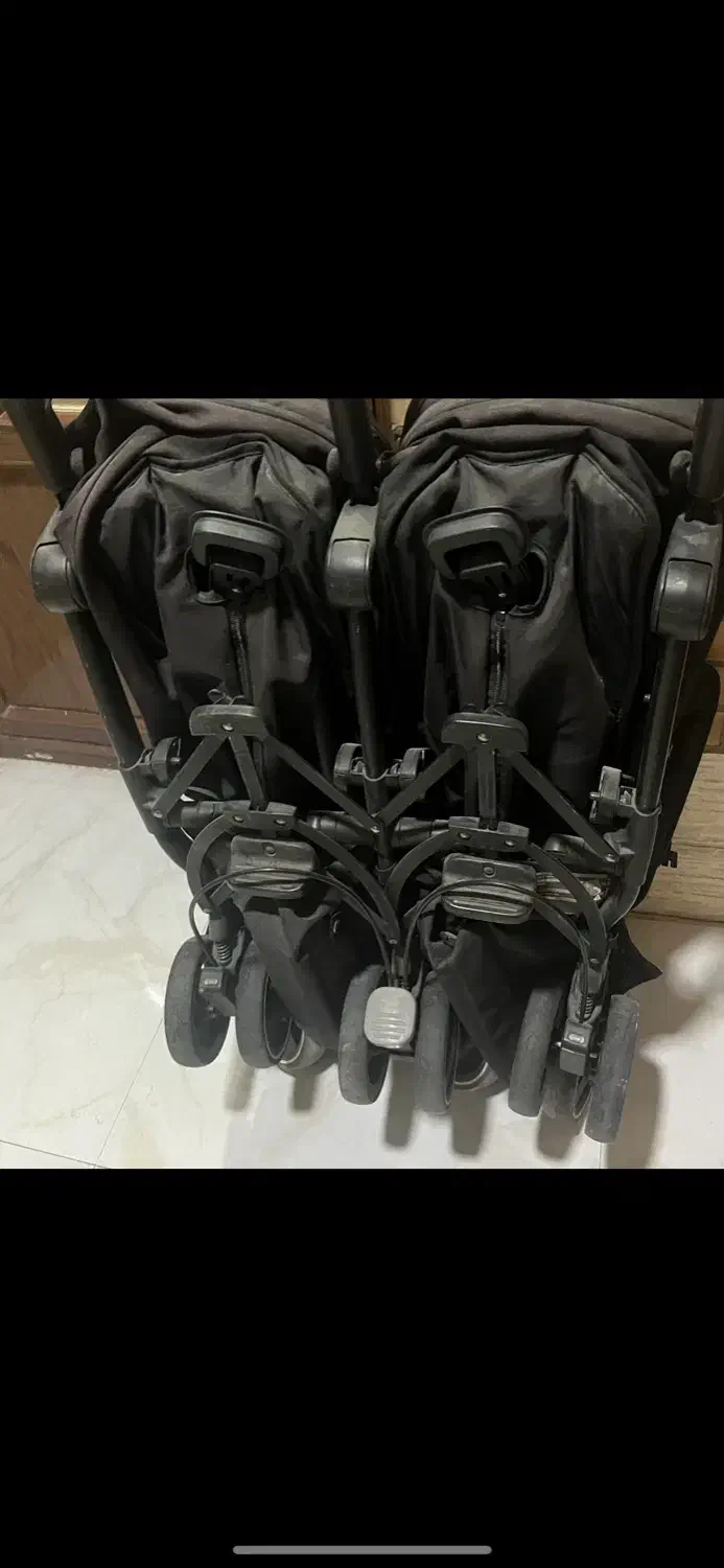 کالسکه دوقلو مکسی کوزی به همراه کریر مکسی کوزی|کالسکه و لوازم جانبی|اصفهان, آبشار|دیوار