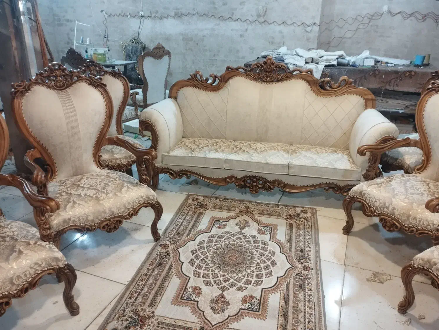 تولیدی مبل کلاسیک منبتی 9نفره مخصوص جهزیه|مبلمان خانگی و میز عسلی|اصفهان, رهنان|دیوار