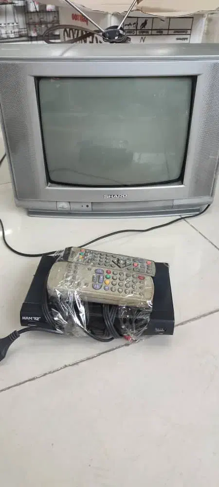 تلویزیون ۱۴اینج|تلویزیون و پروژکتور|کاشان, سال آباد|دیوار