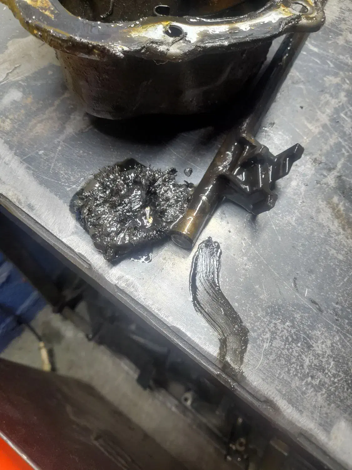 سلام به یک شاگرد مکانیک ماهر، نیمه ماهر نیاز مندم|استخدام صنعتی، فنی، مهندسی|قروه, |دیوار