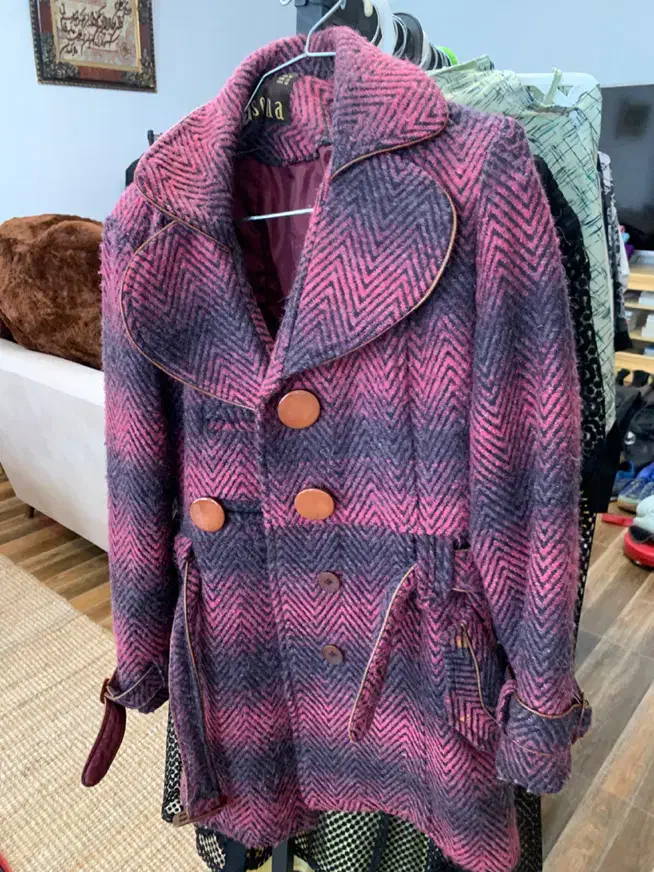 فروش انواع پالتو اصل وخارجی فقط ۲۰۰تومن|لباس|سنندج, |دیوار