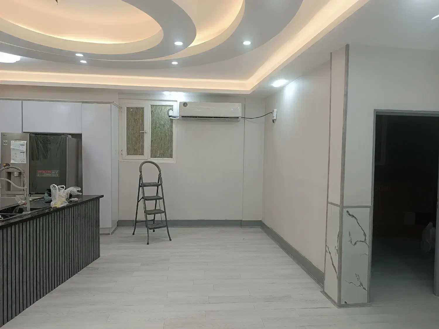 کاغذ دیواری ساده سفید|مصالح و تجهیزات ساختمان|آبادان, |دیوار