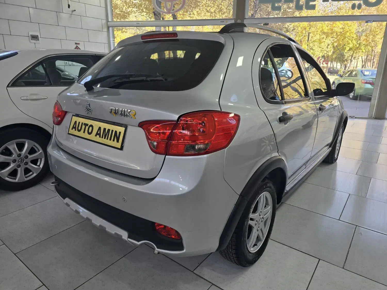 کوییک ۱۴۰۰R|خودرو سواری و وانت|شهرکرد, |دیوار