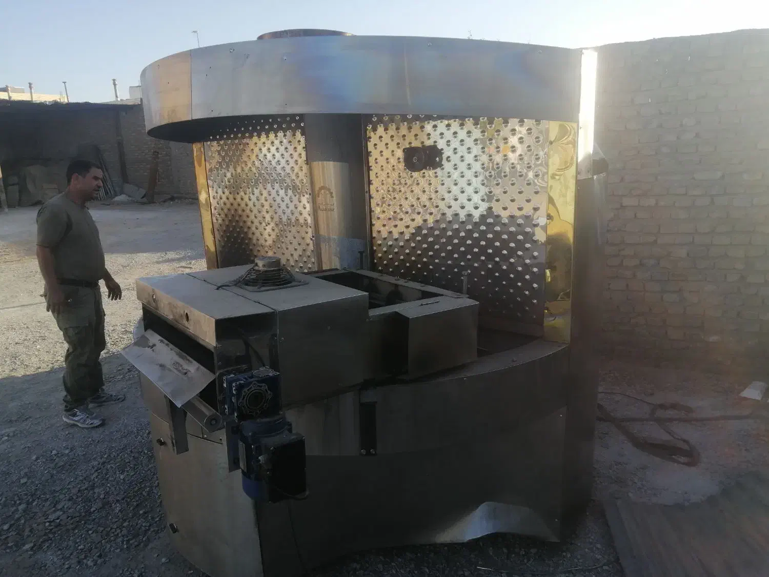 دستگاه فر صنعتی (تنور نانوایی) نان درآر سرخود|ماشینآلات صنعتی|سرچهان, |دیوار