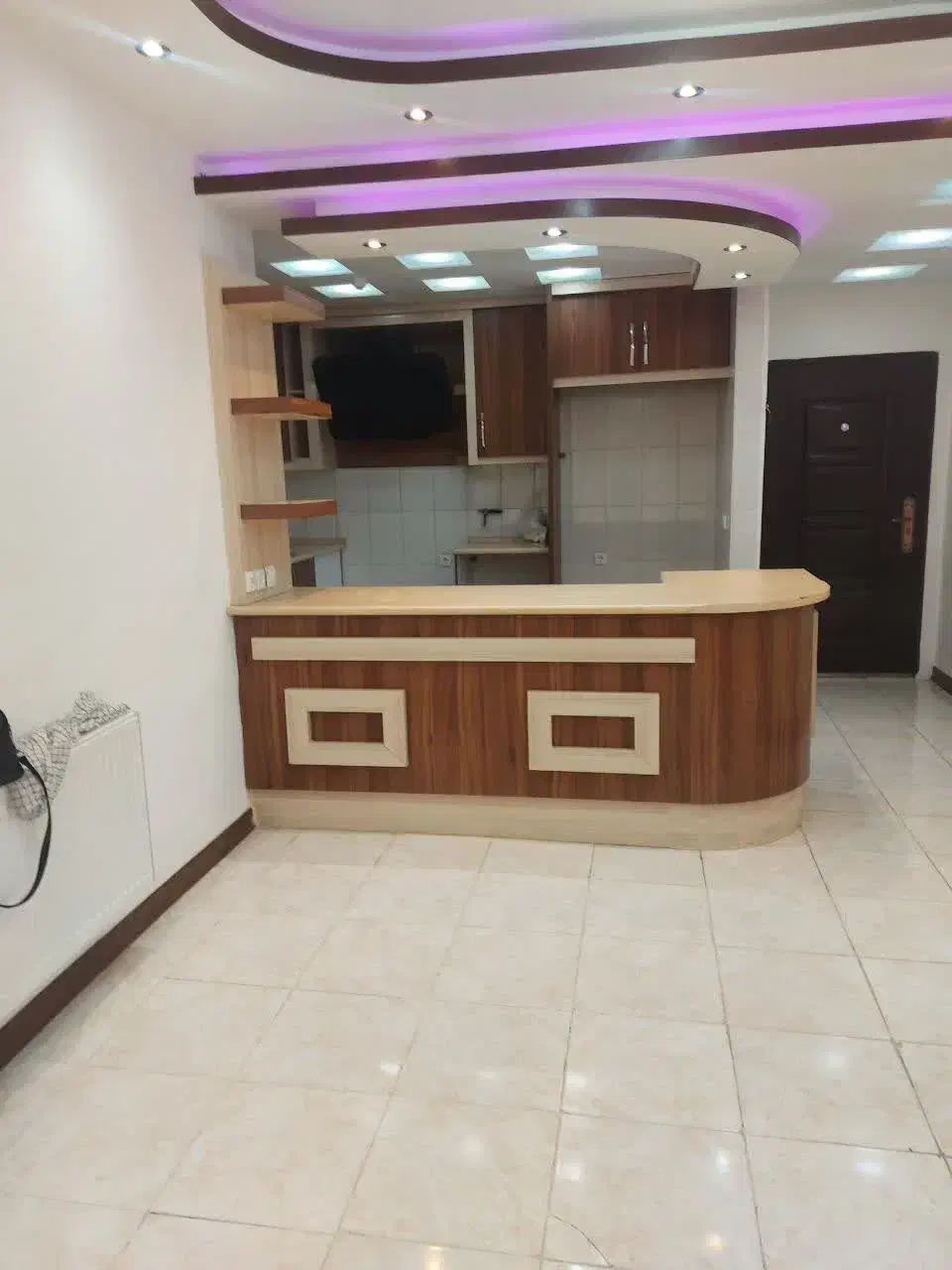 فروش ۹۰ متری آمود فولادشهرc3 واحد وسط|فروش آپارتمان|فولادشهر, C3|دیوار