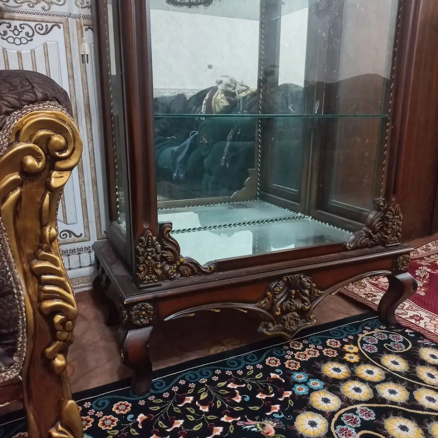 بوفه چوبی در حد نو بدون خط وخش|بوفه، ویترین، کنسول|مراغه, |دیوار