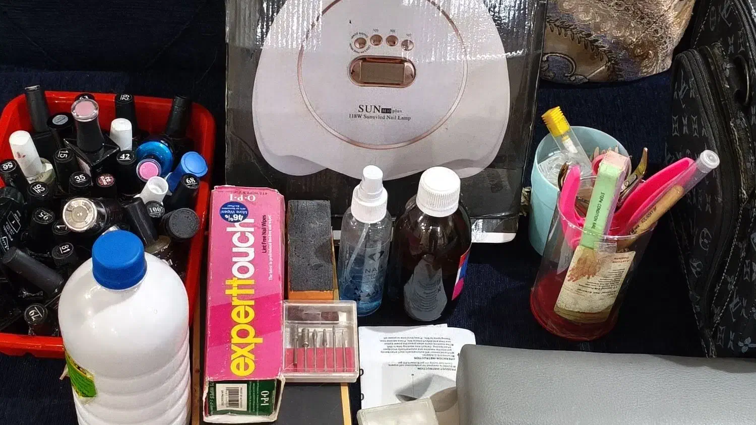 فروش دستگاه کاشت ناخن ودستگاه یو وی دست وپا|آرایشگاه و سالنهای زیبایی|بندر ماهشهر, |دیوار