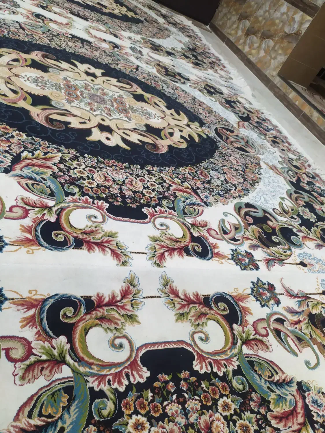 فرش ۷۰۰شانه اصل|فرش|سردشت, |دیوار