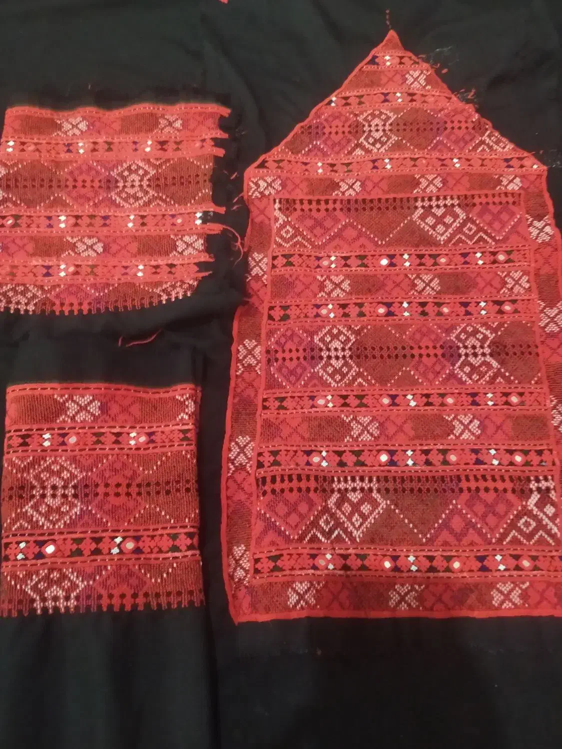 زیاستین کش وجوک وپریوال|لباس|خاش, |دیوار