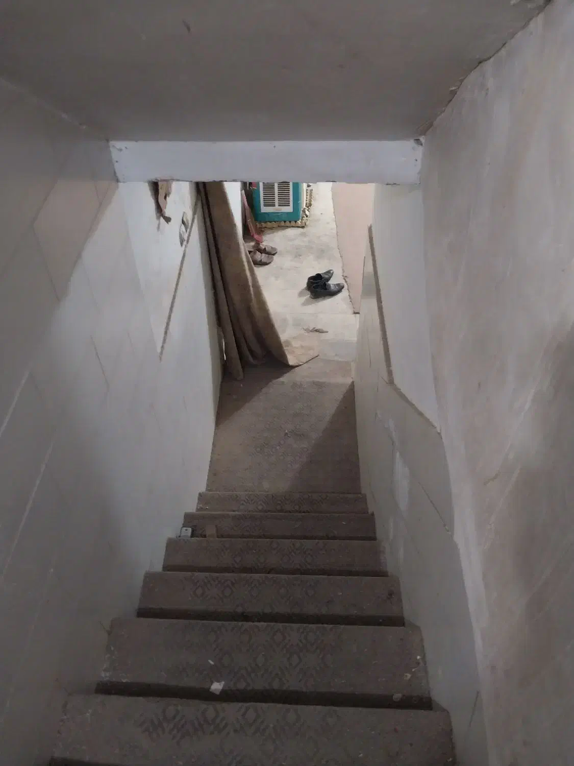 فروش زیرزمین|فروش آپارتمان|قم, دروازه چوبی|دیوار