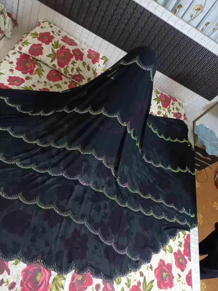 نگین زن لباس|لباس|چابهار, |دیوار