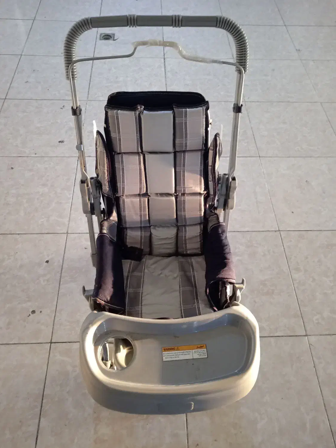 گهواره و کالسکه کریر همگی باهم یک میلیون و دویست|اسباب و اثاث بچه|سهند, |دیوار