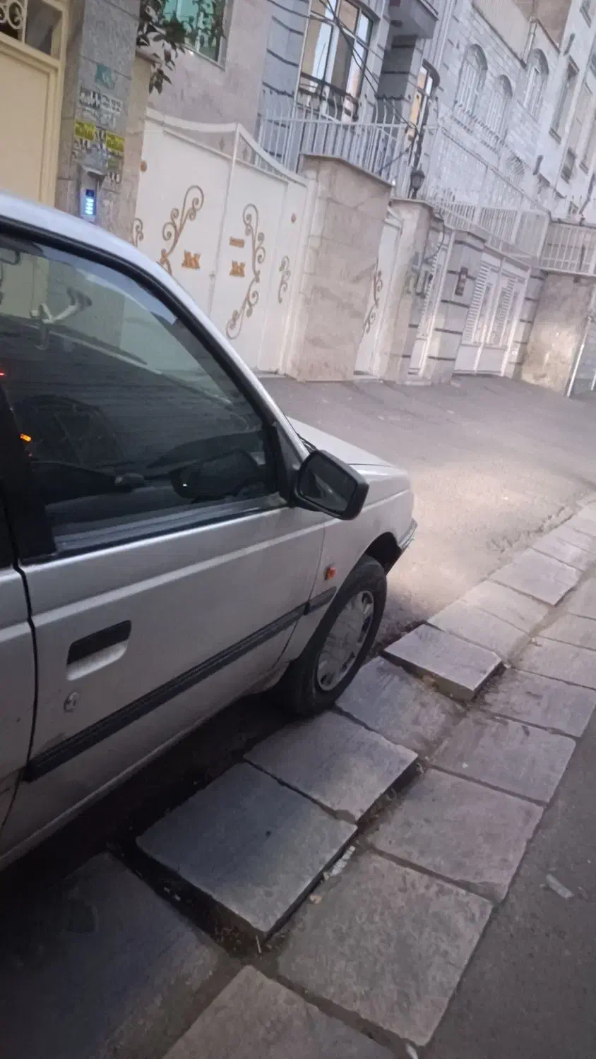 پژو روا سال دوگانه کارخانه مشابه ۴۰۵|خودرو سواری و وانت|کرج, ساسانی (قلمستان)|دیوار