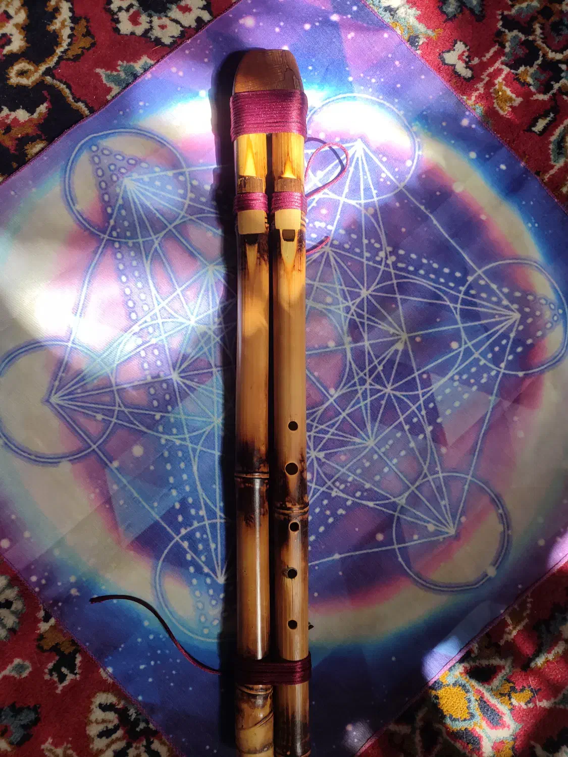 فلوت سرخپوستی|سازهای بادی|تهران, فلسطین (میدان انقلاب)|دیوار