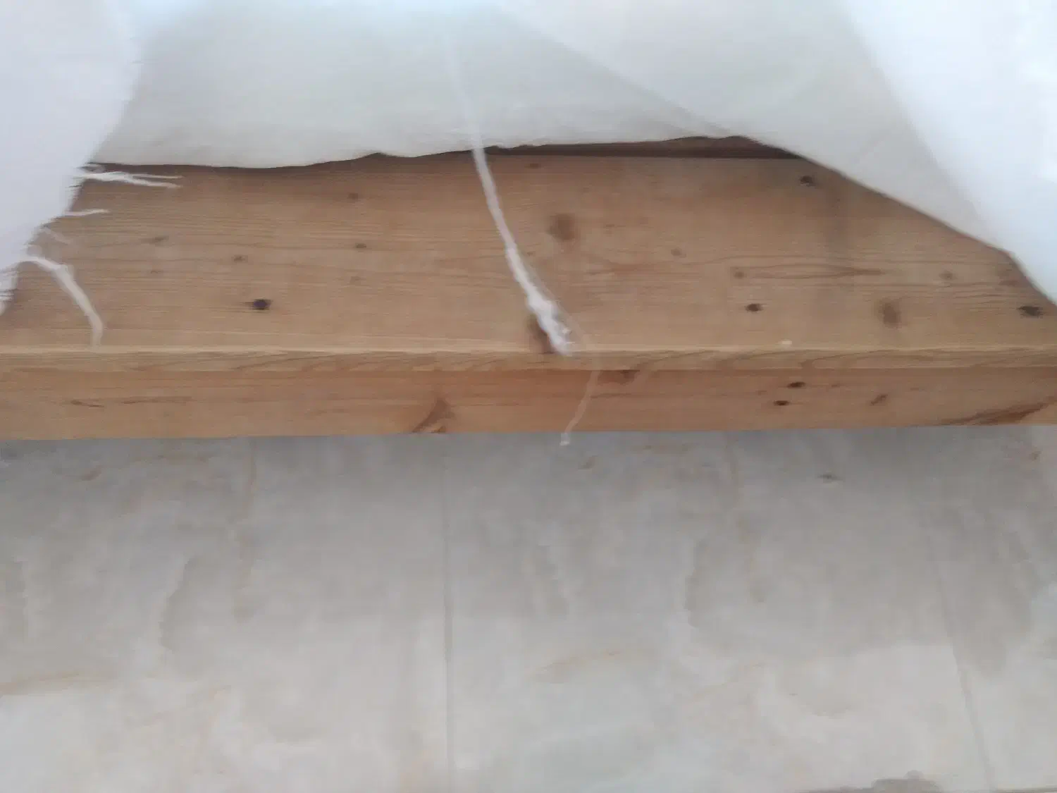 تخت چوبی قدیمی|تخت و سرویس خواب|بابل, |دیوار